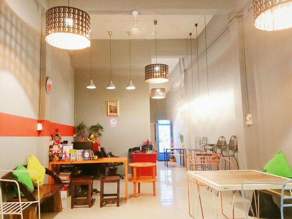 108Beds Hostel Si Racha Εξωτερικό φωτογραφία