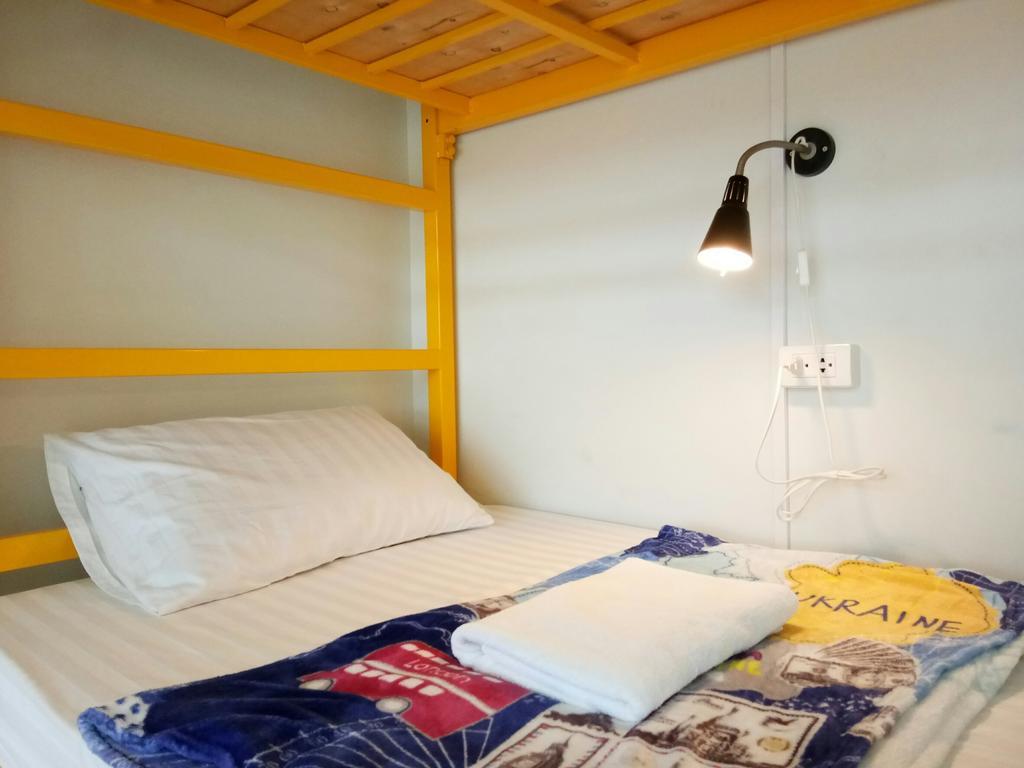 108Beds Hostel Si Racha Εξωτερικό φωτογραφία